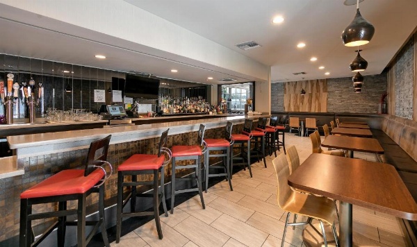 Holiday Inn West Covina Hotel image 10